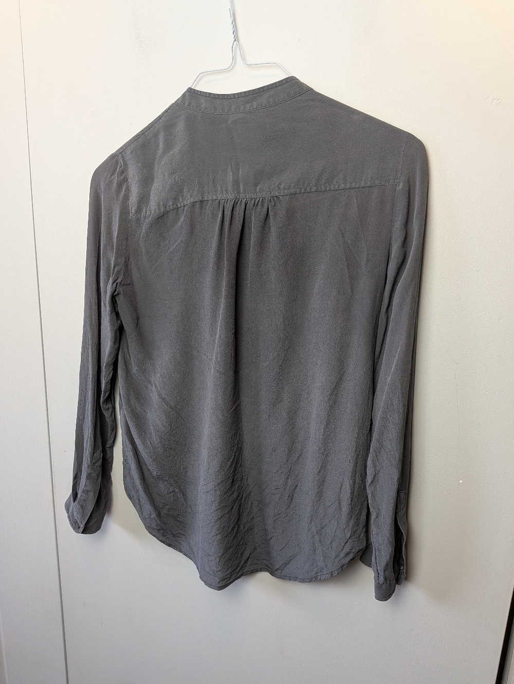 BANANA REPUBLIC 100% Silk Women Blouse Long Sleeve Size XS DARK GRAY - Picture 6 of 11